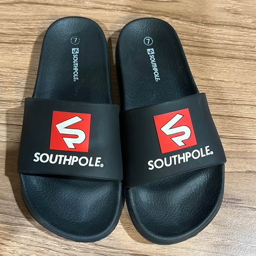 SOUTHPOLE SANDAL SIZE 7